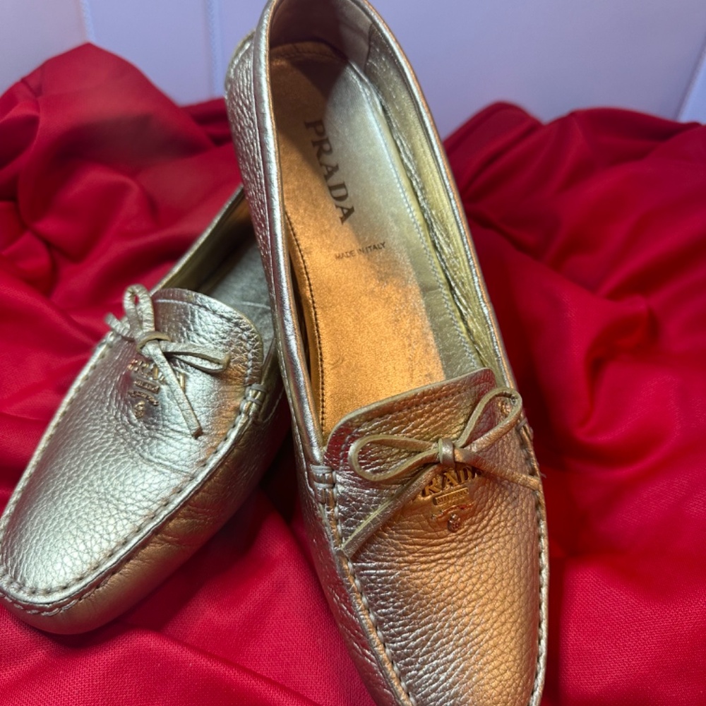 Prada Flats - Picture 2 of 8